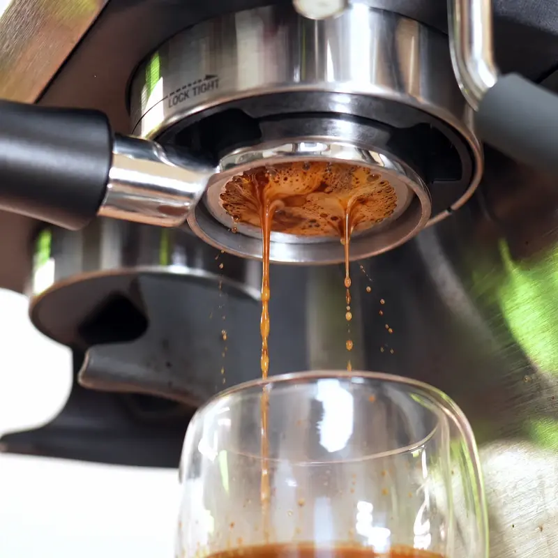 Illustrative channeling edit of a real bottomless espresso extraction