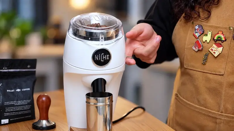 The actual Niche grinder used in the course